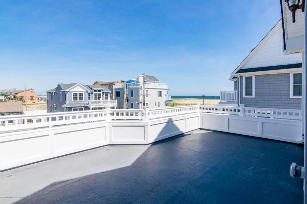Ocean And Beach Views From Five Decks In Ortley Beach Сийсайд Хайтс Екстериор снимка